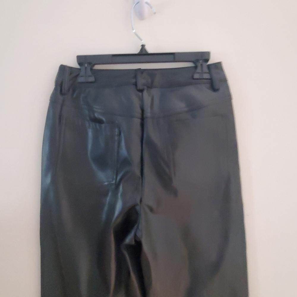 Finesse Faux Leather Pants - Picture 8 of 14